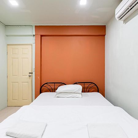 Freesia Saladaeng Silom Apartments بانكوك المظهر الخارجي الصورة