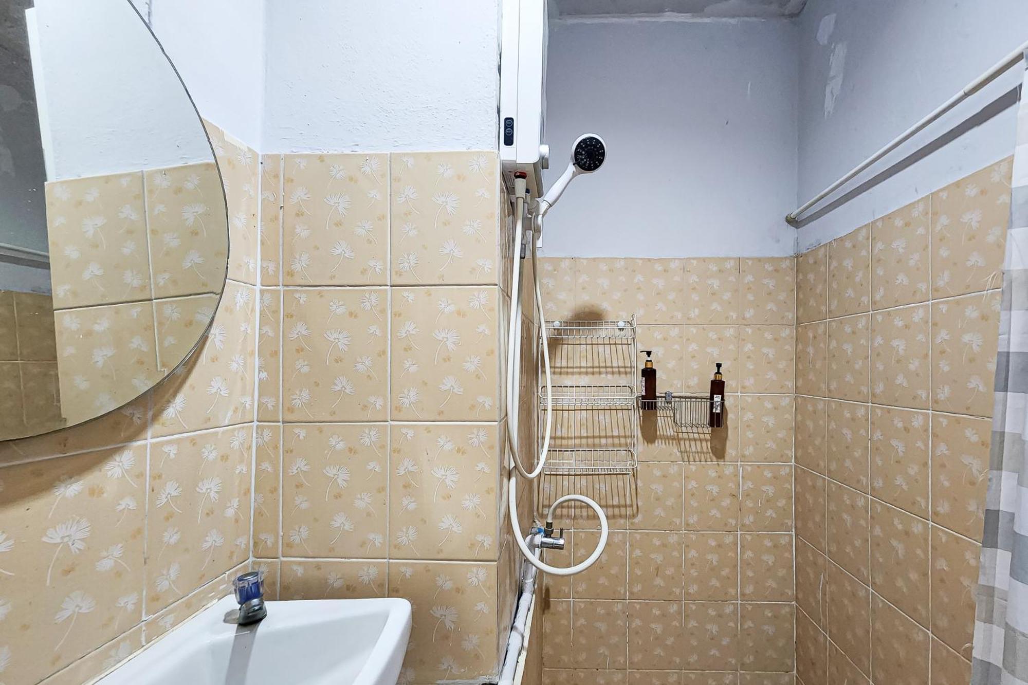 Freesia Saladaeng Silom Apartments بانكوك المظهر الخارجي الصورة