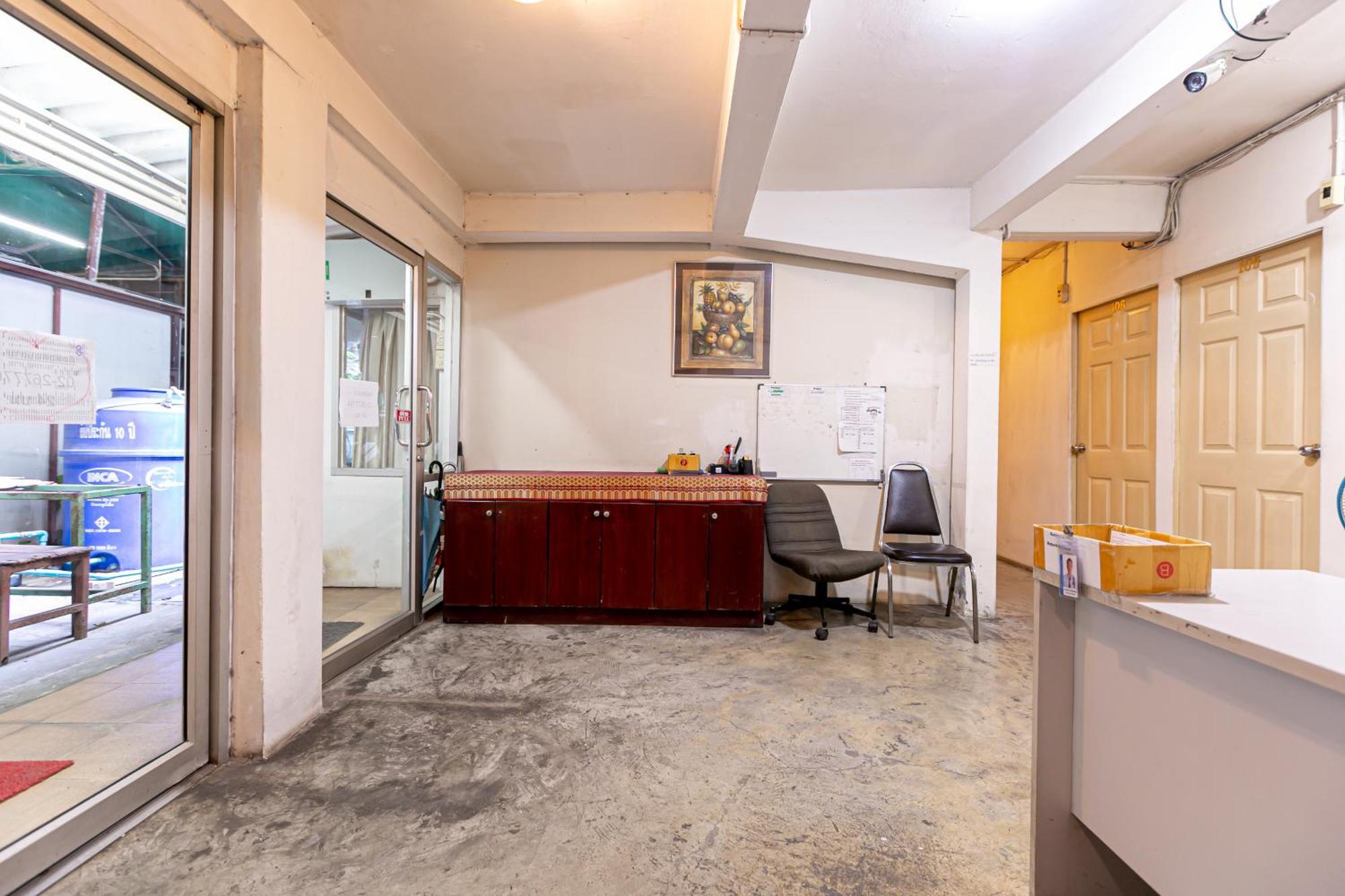 Freesia Saladaeng Silom Apartments بانكوك المظهر الخارجي الصورة