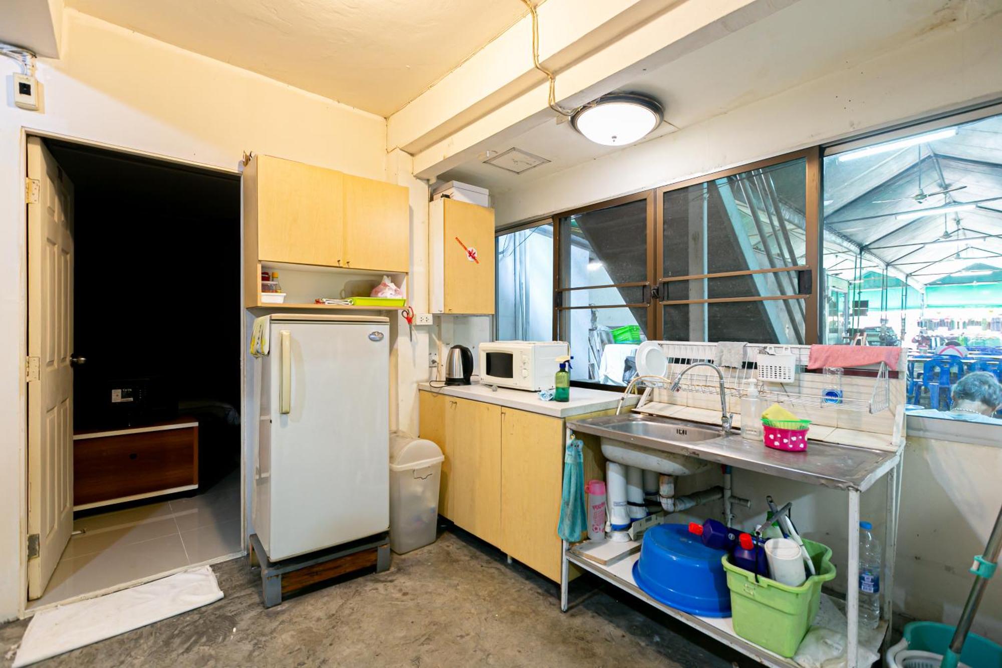 Freesia Saladaeng Silom Apartments بانكوك المظهر الخارجي الصورة