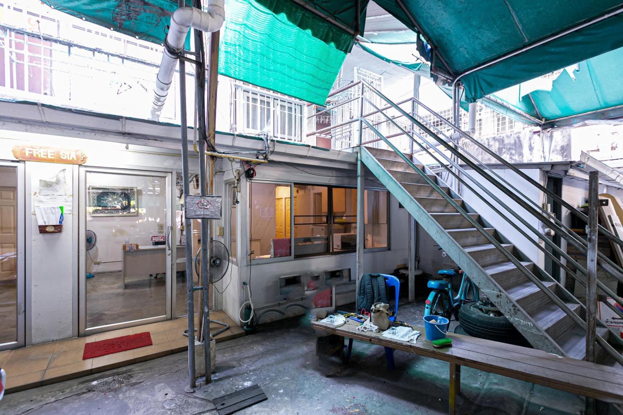 Freesia Saladaeng Silom Apartments بانكوك المظهر الخارجي الصورة