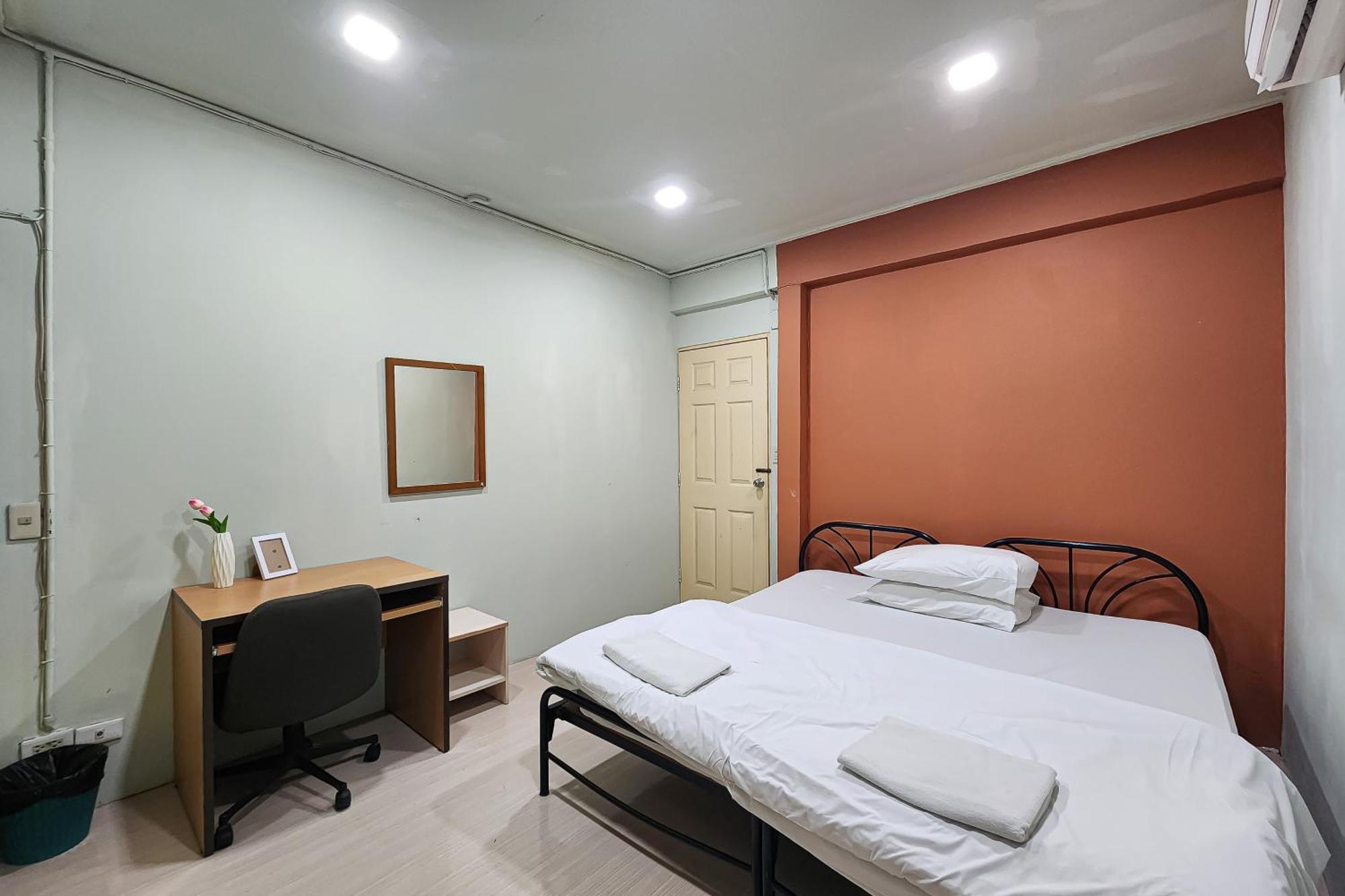 Freesia Saladaeng Silom Apartments بانكوك المظهر الخارجي الصورة