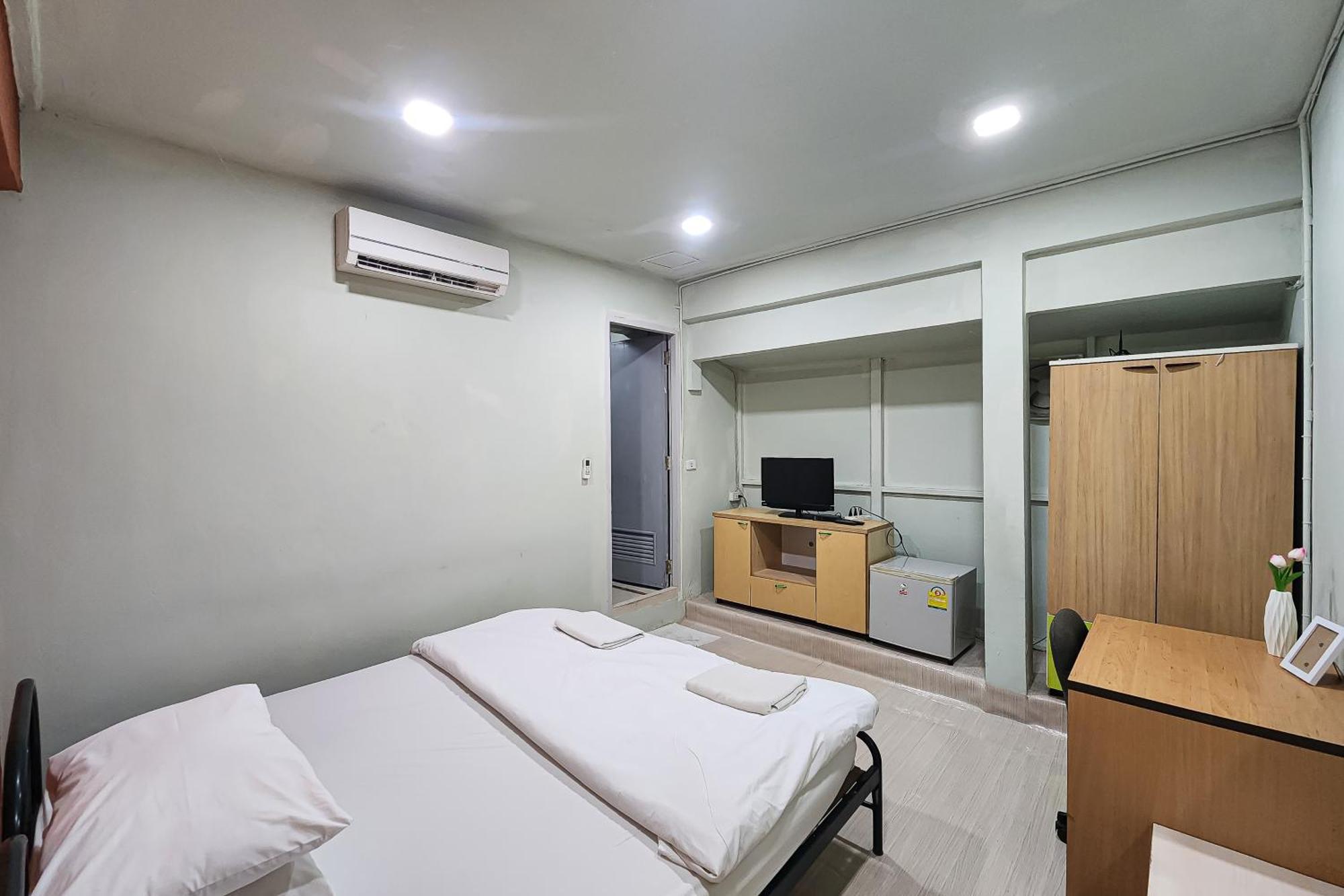 Freesia Saladaeng Silom Apartments بانكوك المظهر الخارجي الصورة