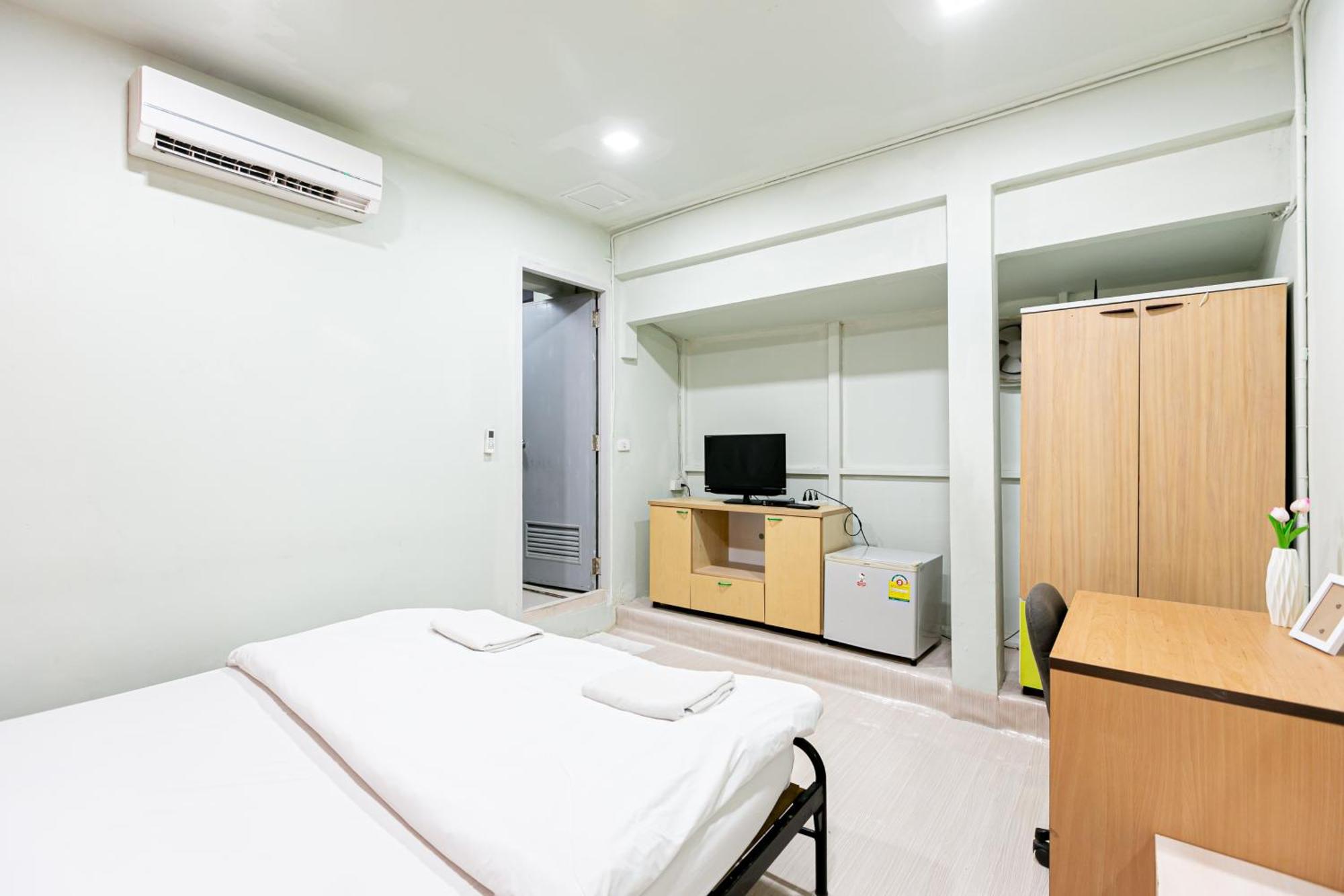 Freesia Saladaeng Silom Apartments بانكوك المظهر الخارجي الصورة