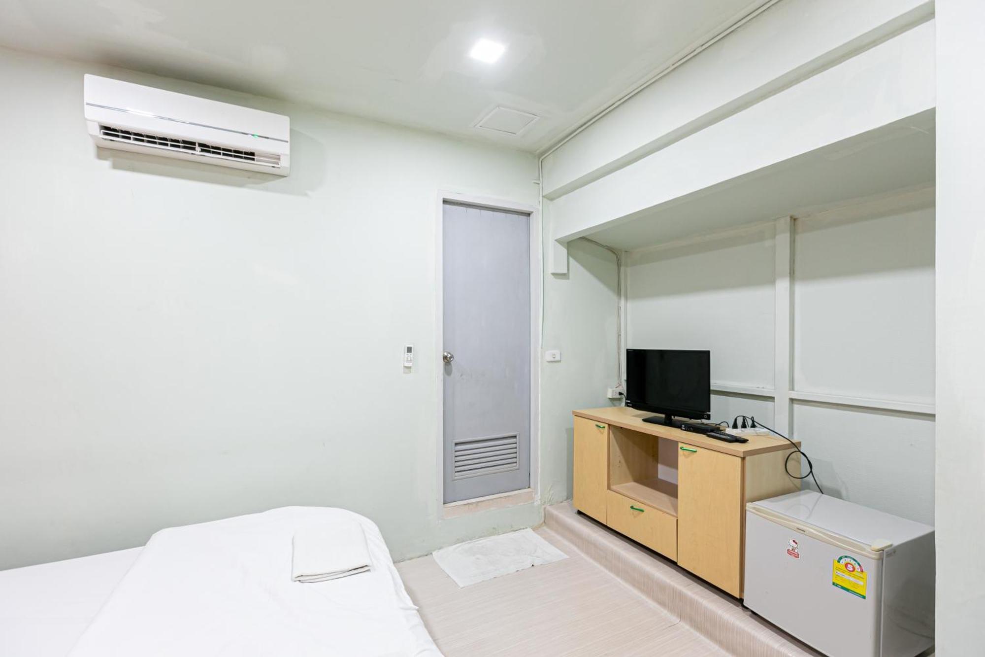 Freesia Saladaeng Silom Apartments بانكوك المظهر الخارجي الصورة