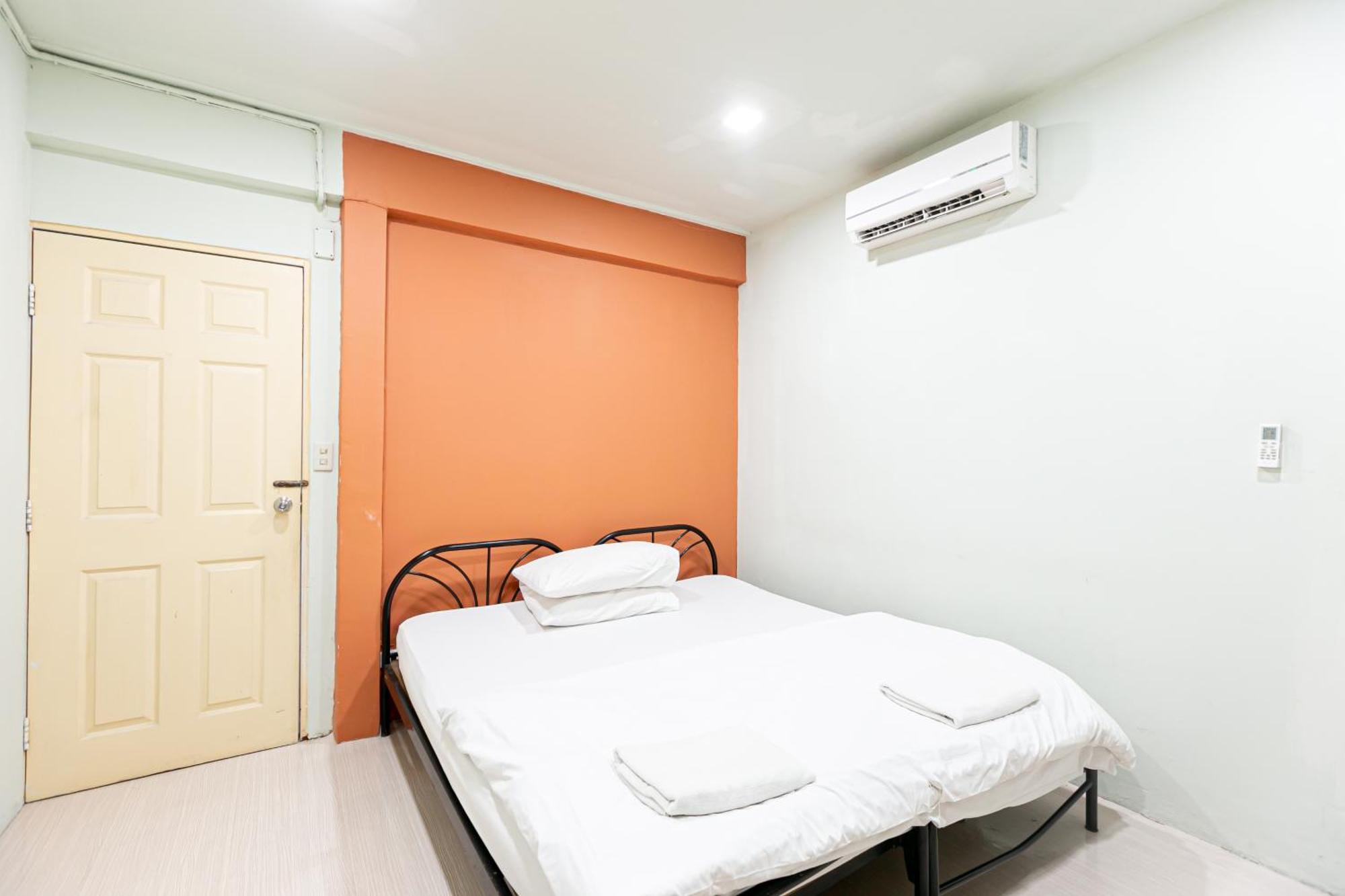 Freesia Saladaeng Silom Apartments بانكوك المظهر الخارجي الصورة